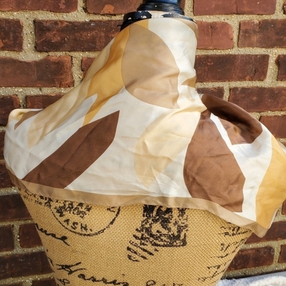 Anne Klein vintage silk scarf - Picture 4 of 7